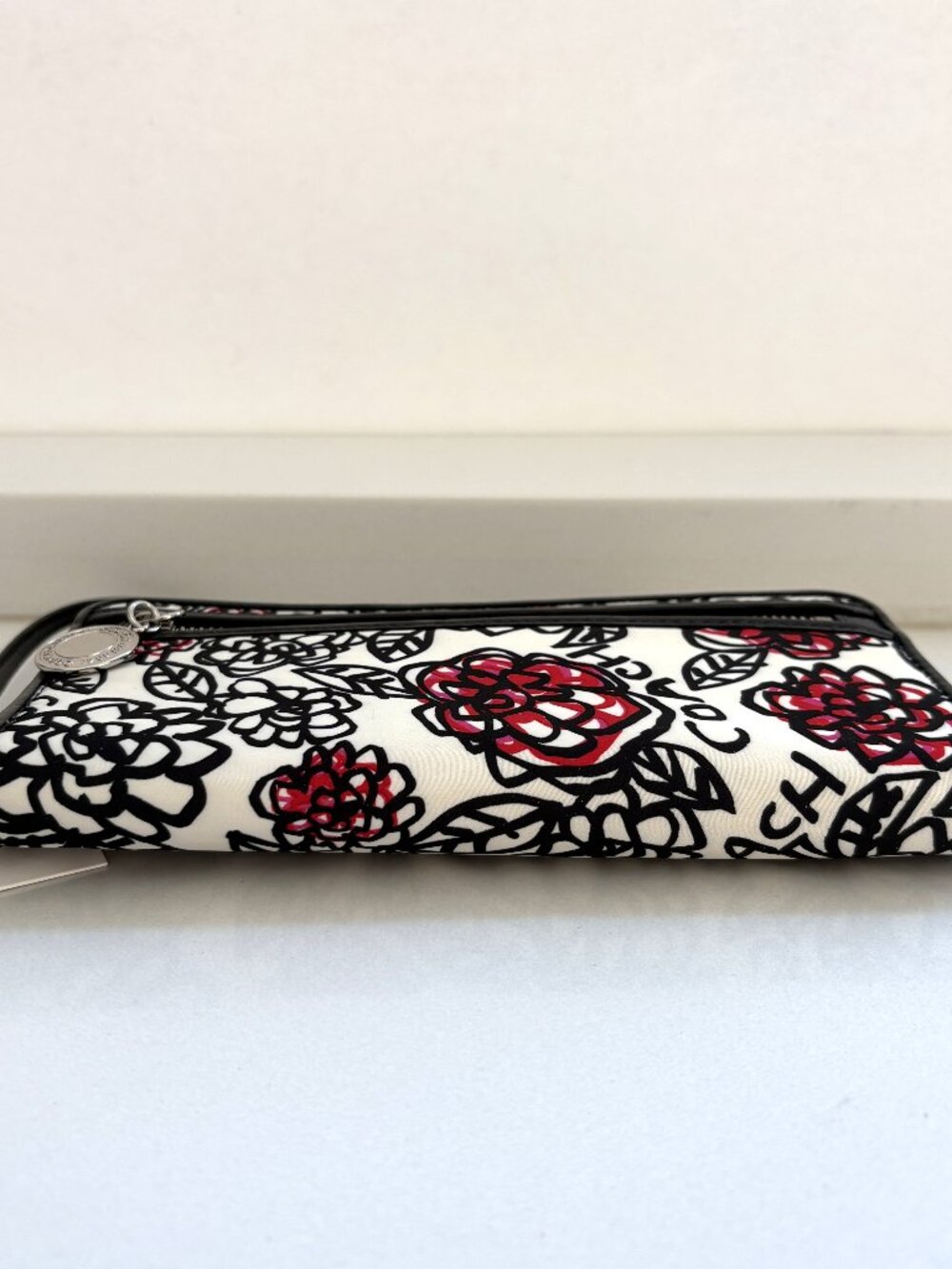 Coach Daisy Floral Graffiti Zip Wallet Large Wristlet 44977 Black & White NEW - Picture 6 of 8
